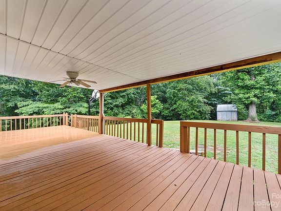 5th image of 140 Little Valley Ln