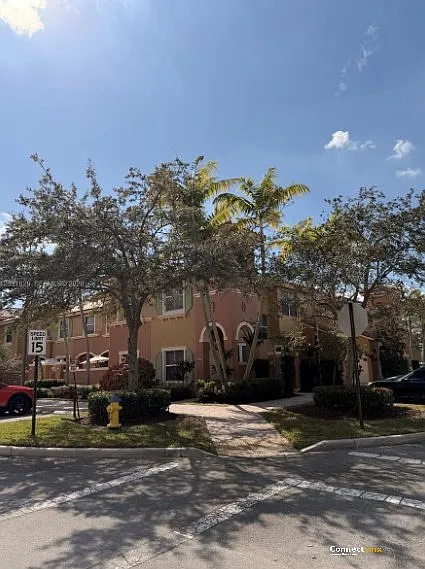 3 bed, 2.0 bath, $3,100 — Photo 4