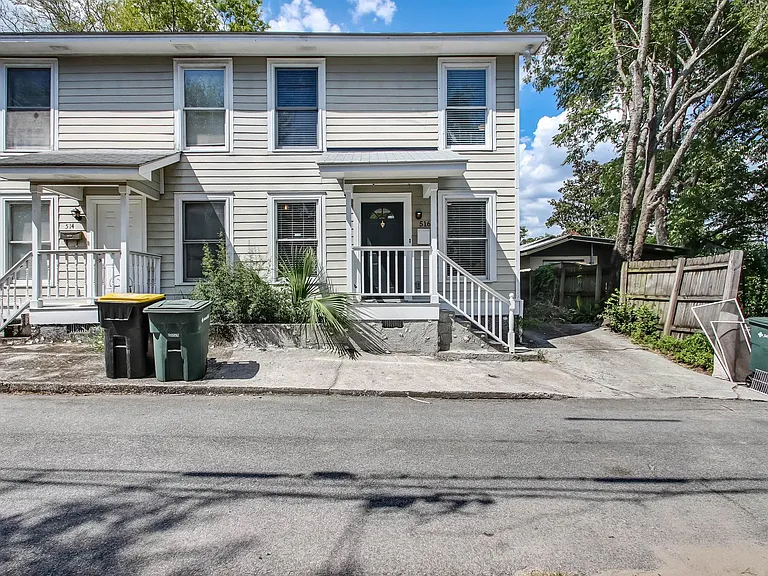 516 E Charlton Ln — Photo 17
