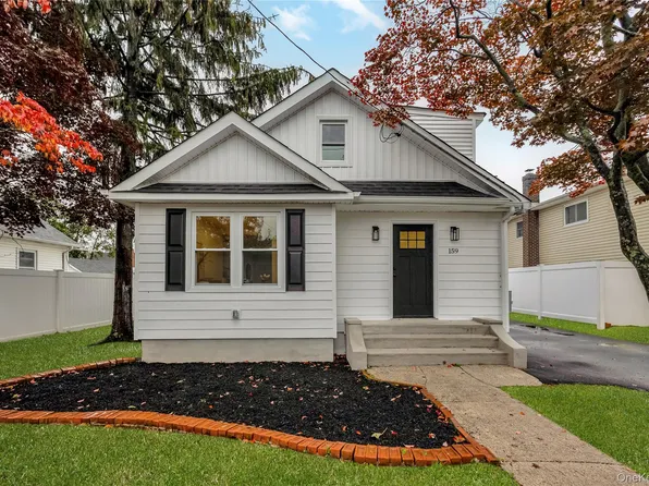 159 35th Street, Lindenhurst, NY 11757