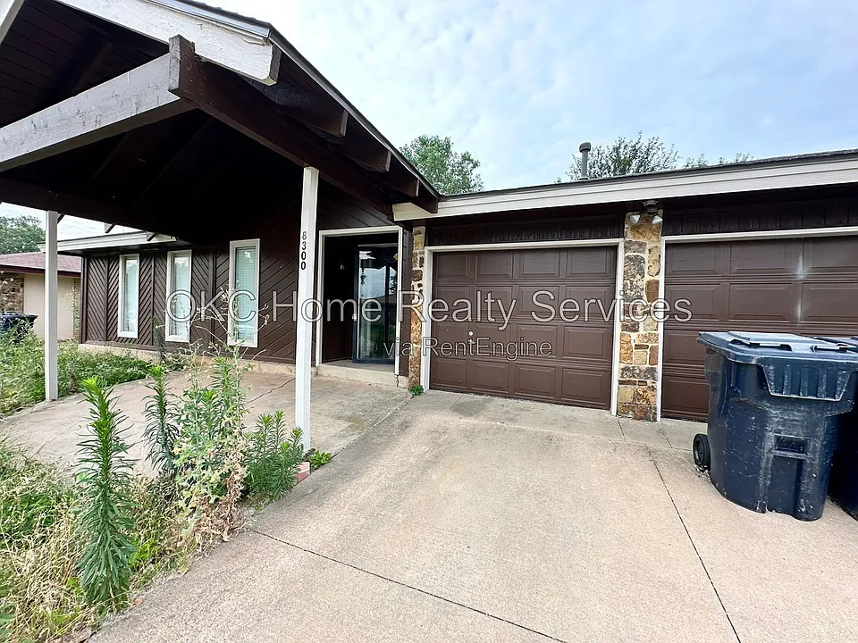 8300 NW 86th St