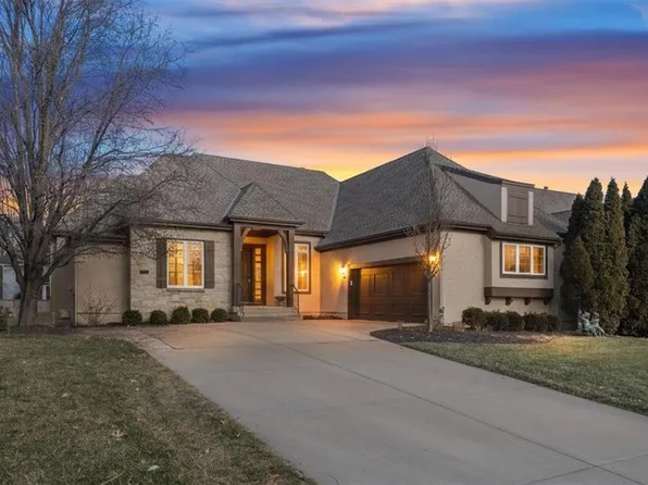 5402 W 141st Ter, Leawood, KS 66224