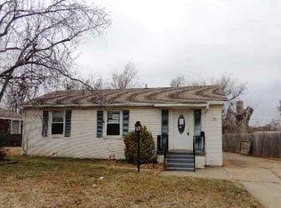 301 E Lockheed Dr, Midwest City, OK 73110
