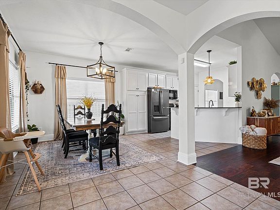 5th image of 11031 Garrett Rd