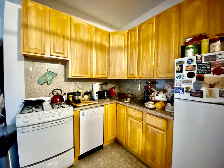 368 W 127th St #12 — Photo 8