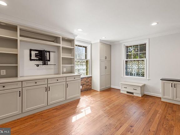 4th image of 4507 36th St S