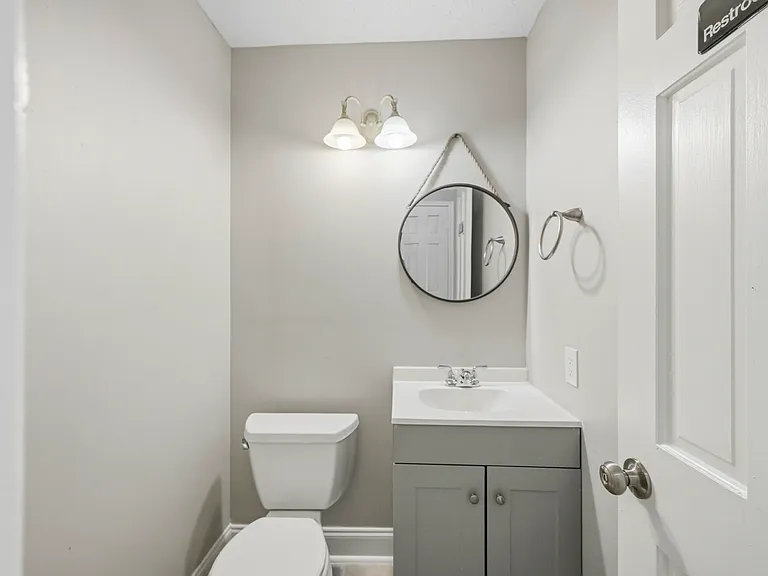 8130 Sunny Ridge Dr — Photo 13