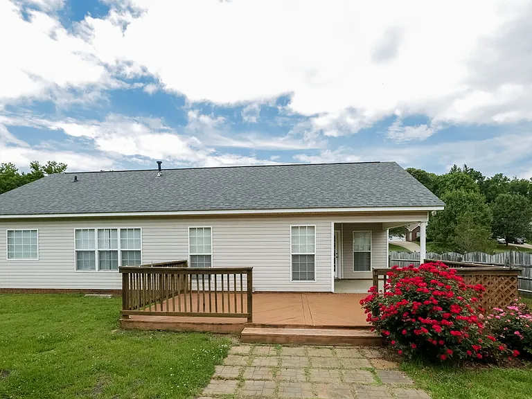 310 Tamarack Dr — Photo 14
