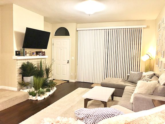 5th image of 327 Rock Creek Way