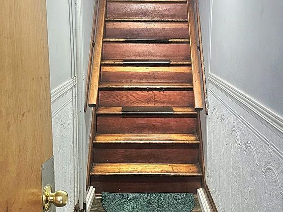 3rd image of 224 Kent St