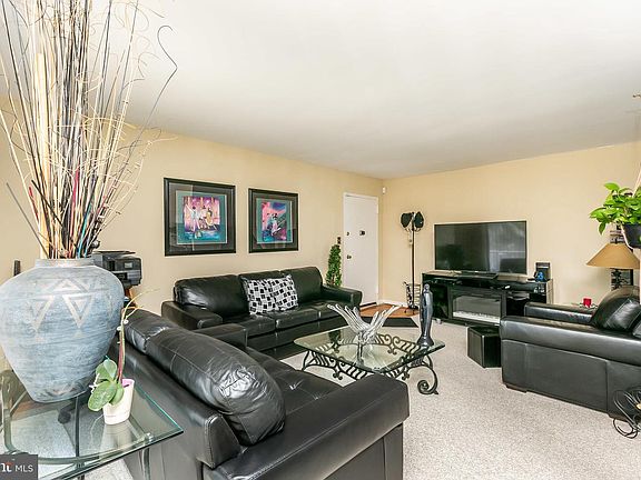 4th image of 204 Cork Ln APT 202