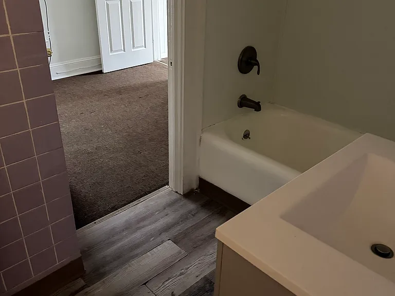 33 Pilgrim Ave — Photo 13