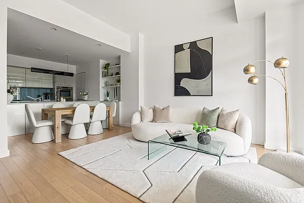 Living room, photo 2