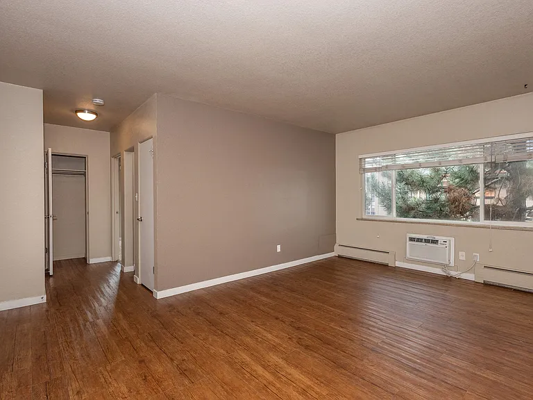 66 S Clarkson St — Photo 25
