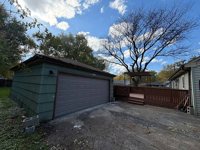 1713 E 46th Ave — Photo 18