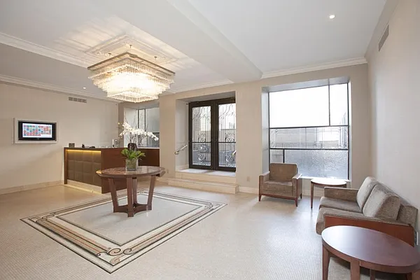 Sold by Corcoran | media 24