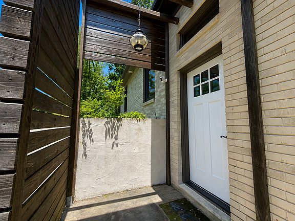 2nd image of 222 Blackman Rd