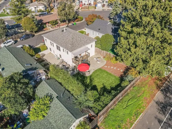 1164 Raymond Ave #A, Napa, CA 94559
