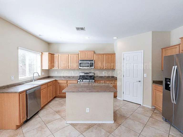 26043 W Potter Dr — Photo 9