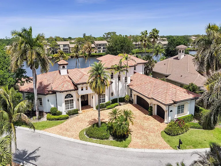 18669 SE Palm Island Ln — Photo 2