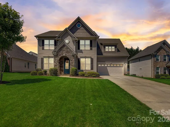 7361 Vanguard Ct, Stanley, NC 28164