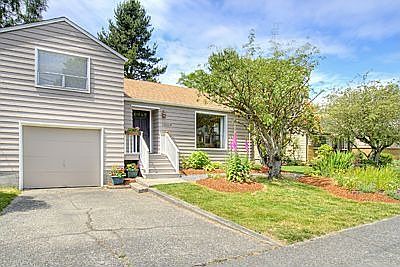 1st image of 12219 Phinney Ave N