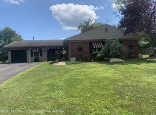 30 Potter Rd, Freehold, NJ 07728