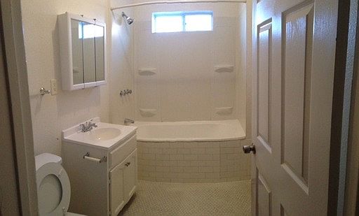 2nd image of 637 W 75th St
