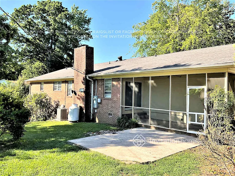 1732 Balfour Ln — Photo 16