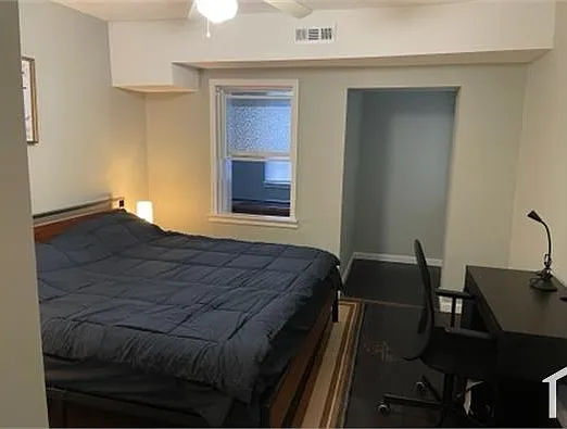 2 bed, 1300 sqft, $2,872 — Photo 2