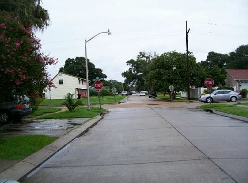 4th image of 535 E Louisiana State Dr