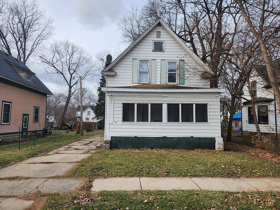 1st image of 210 Royal Ave