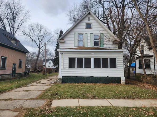 210 Royal Ave, Rockford, IL 61101