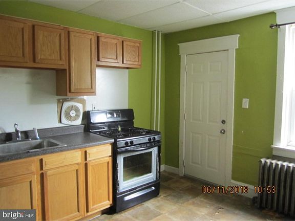 4th image of 3821 Marlton Pike