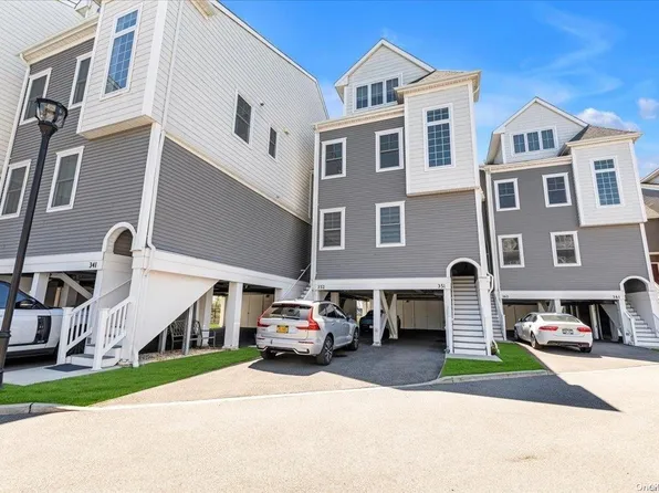 351 Marina Pointe Drive #351, East Rockaway, NY 11518