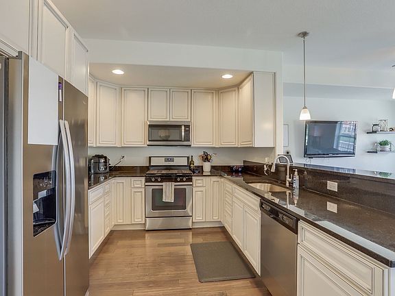 4th image of 1742 W 52nd Ct