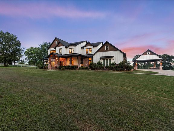 3rd image of 23991 Lakeview Way