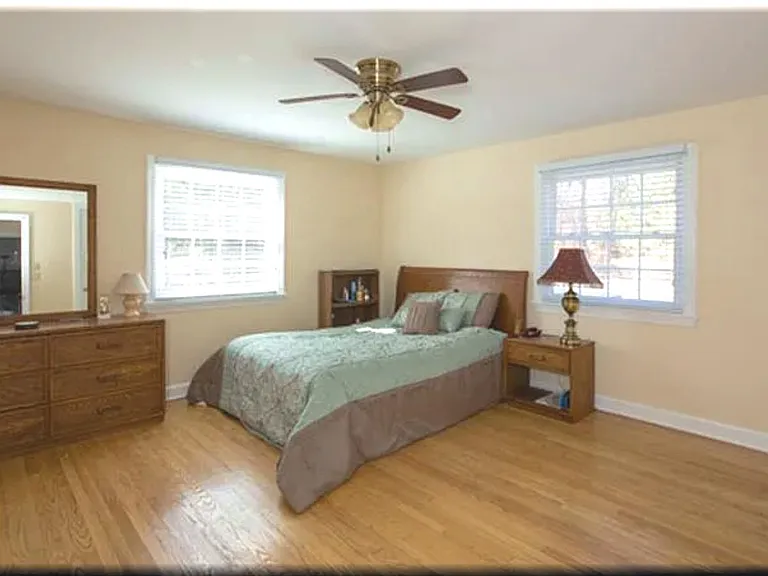 1124 Rose Glen Rd — Photo 32