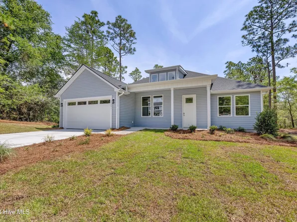 251 Foxcroft Road, Southport, NC 28461