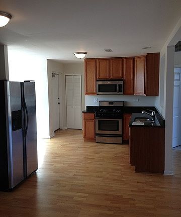 4th image of 5862 N Lincoln Ave APT 4P