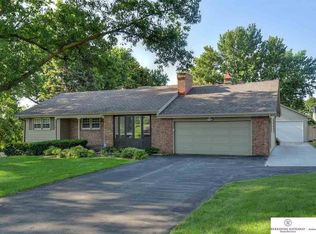 9723 Laurel Ave, Omaha, NE 68134