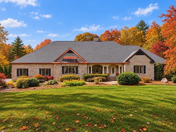 317 Linden St, Boylston, MA 01505