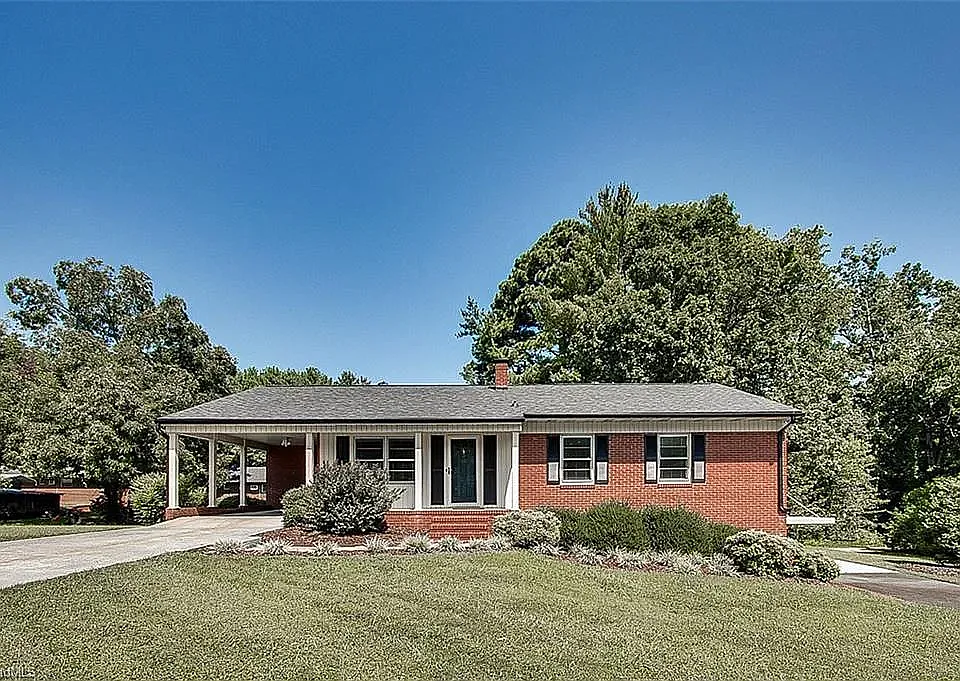 223 Rich Ave