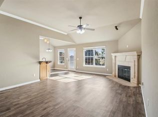 704 Apple Tree Ln, Moore, OK 73160