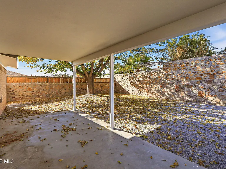 7129 Orizaba Ave — Photo 27