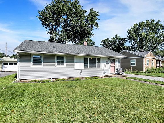 2nd image of 506 E Douglas Dr