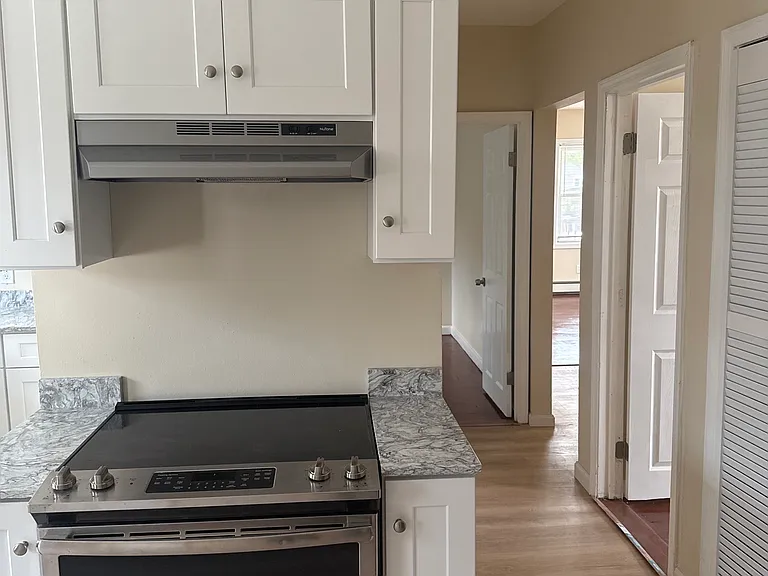 707 Douglas Ave #2 — Photo 2