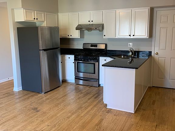 3rd image of 2932 S Wentworth Ave #4SE