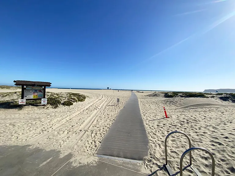 221 Ocean Dr — Photo 28