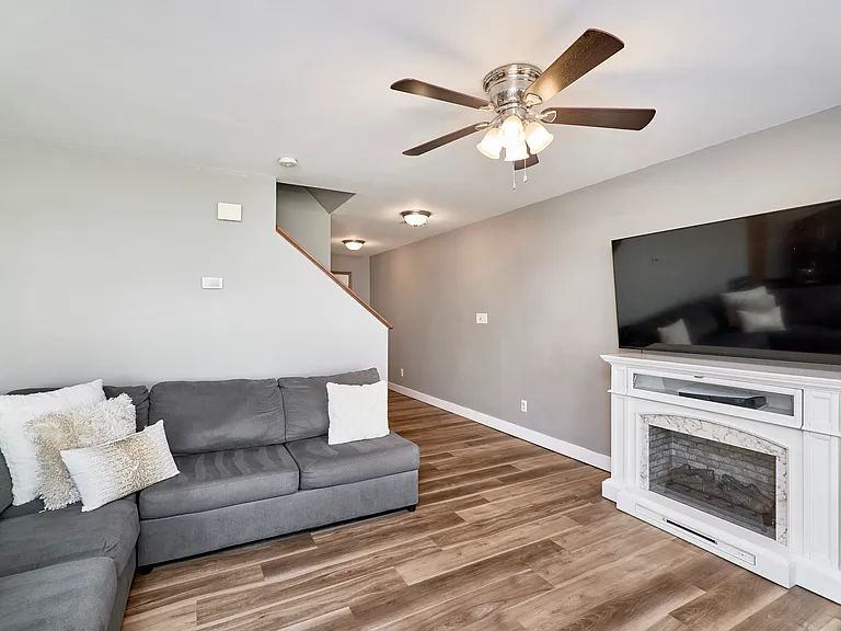 206 Waterside Crossing Ct — Photo 9
